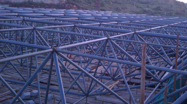 华阴概述网架加工中对钢材的质量的过细恳求